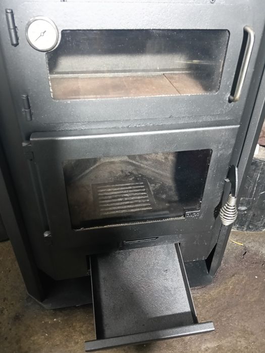 Salamandra de canto a lenha