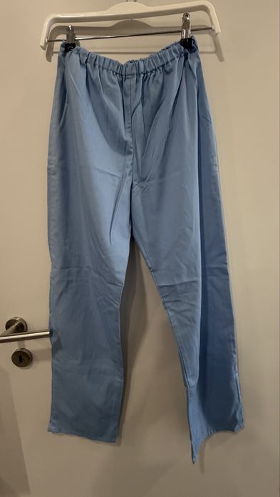 Conjunto azul con o nome ADA