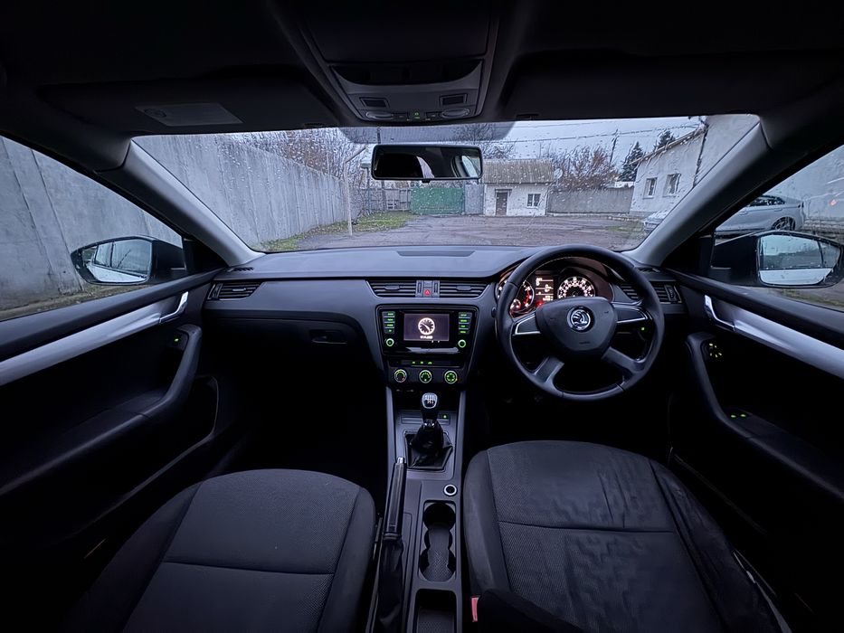 В Житомирі Skoda Octavia A7 2013 бензин 77кВт праве кермо Житомир