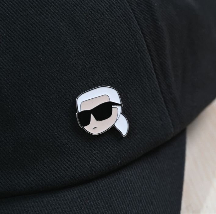 Продам кепку  Karl Lagerfeld