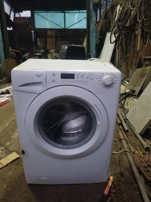 Продам пральну машину Candy Grando Vita