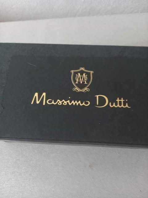 Sapatos semi novos da Massimo Duty