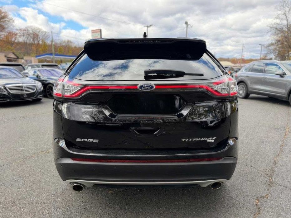 Ford Edge Titanium      2019