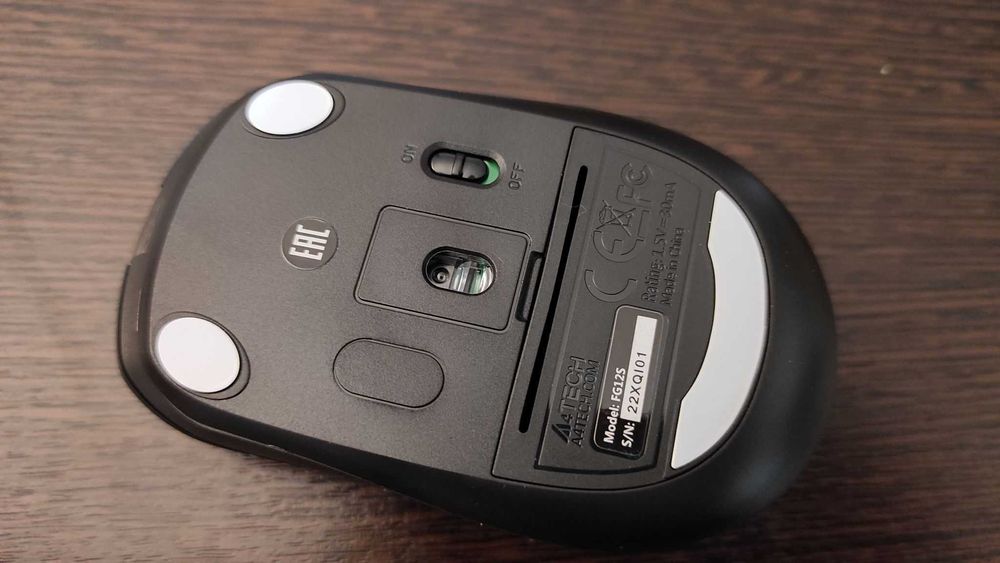 Миша (мышка) бездротова (беспроводная) A4tech Fstyler FG12S