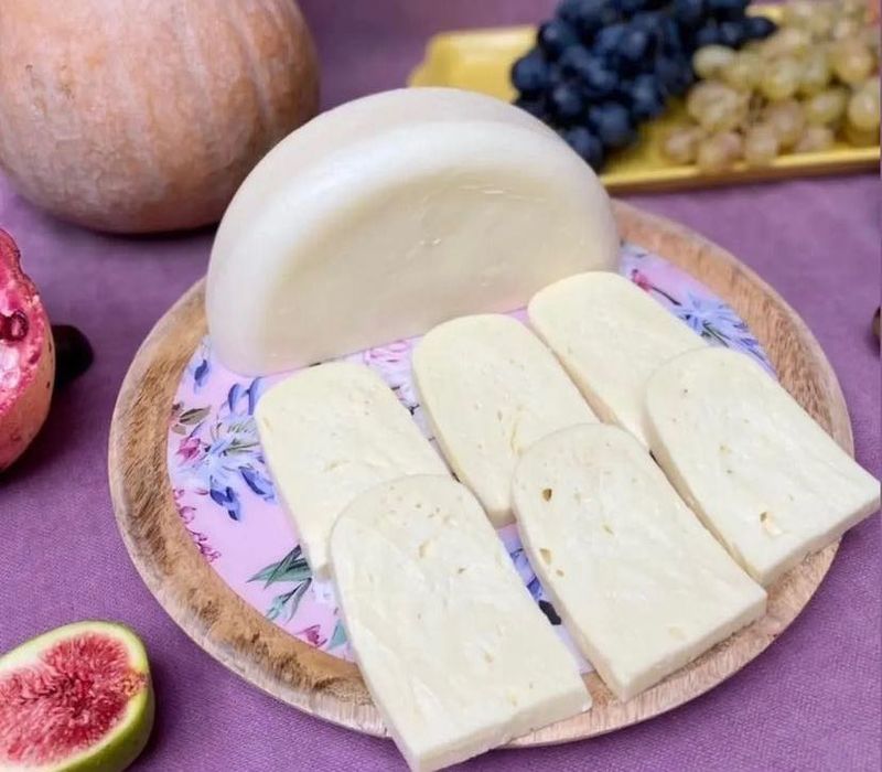 сыр сулугуни бринза