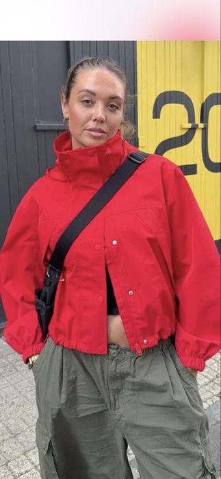 Вітровка, куртка червона bershka, zara