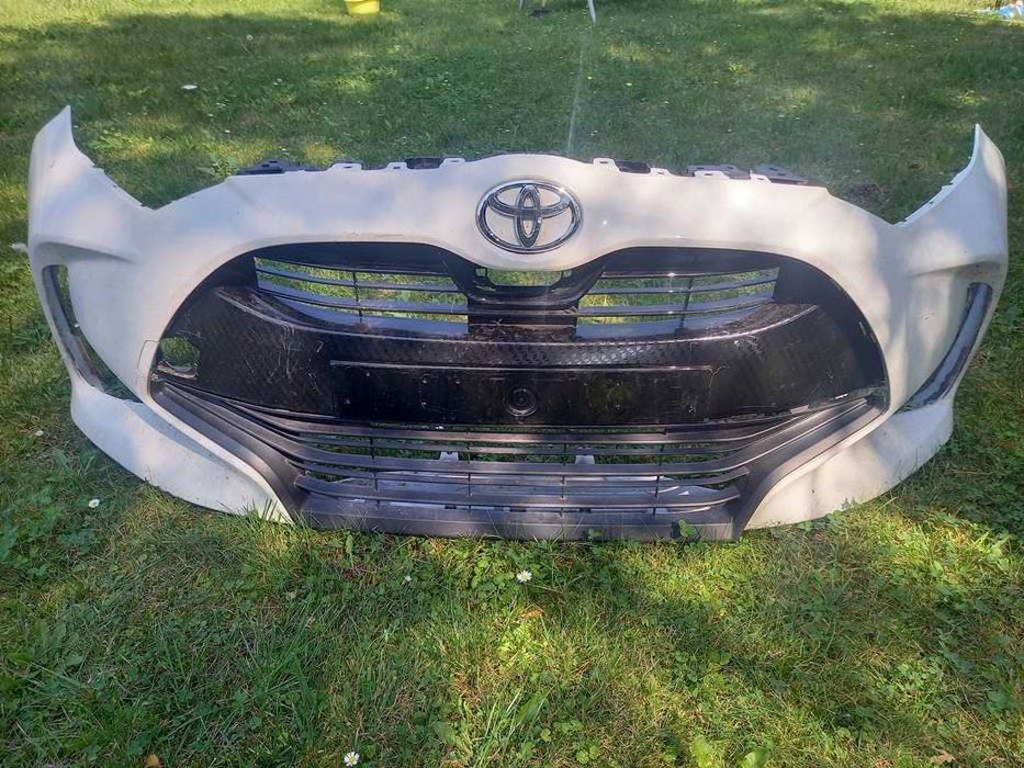 zderzak przód tył toyota yaris IV  przedni od 2020r- yaris 4