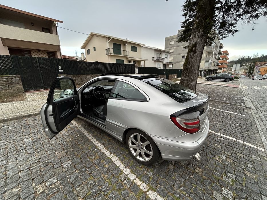 Mercedez-Benz  C220 Sport Coupé