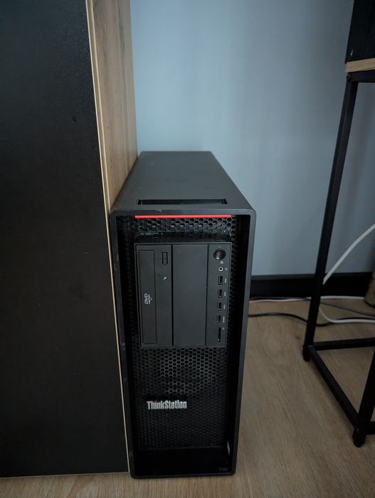 Komputer stacjonarny Lenovo ThinkStation P520 Xeon W-2123 /  32GB RAM / 1TB SSD