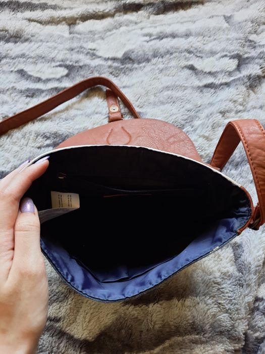 2 Bolsas pequenas a tiracolo