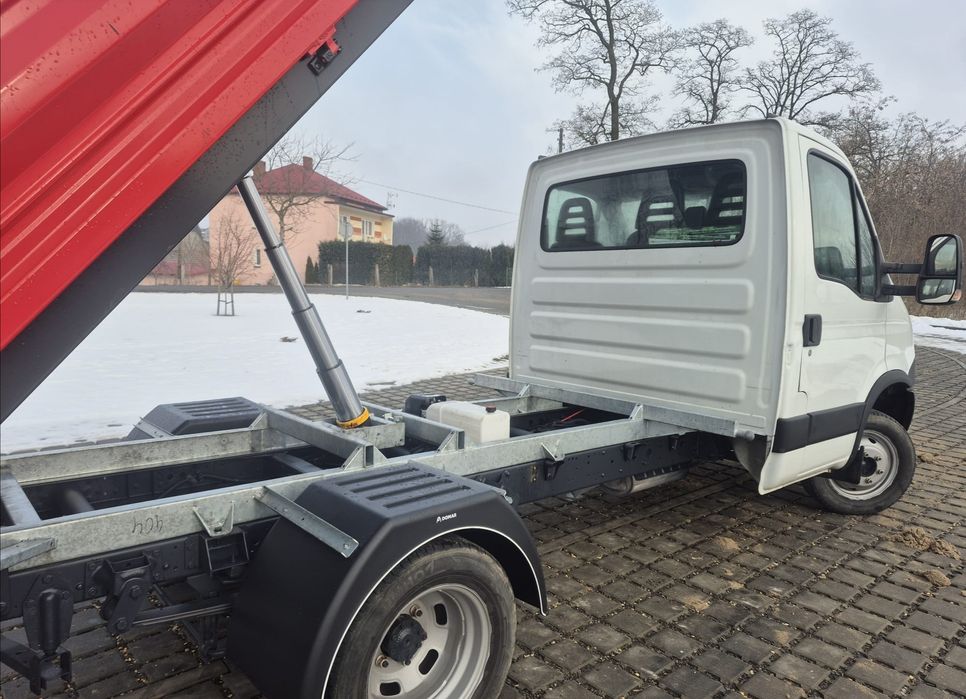 Iveco Daily silnik 2.3 hpi 110 35c11 wywrotka kiper 3 strony  klima