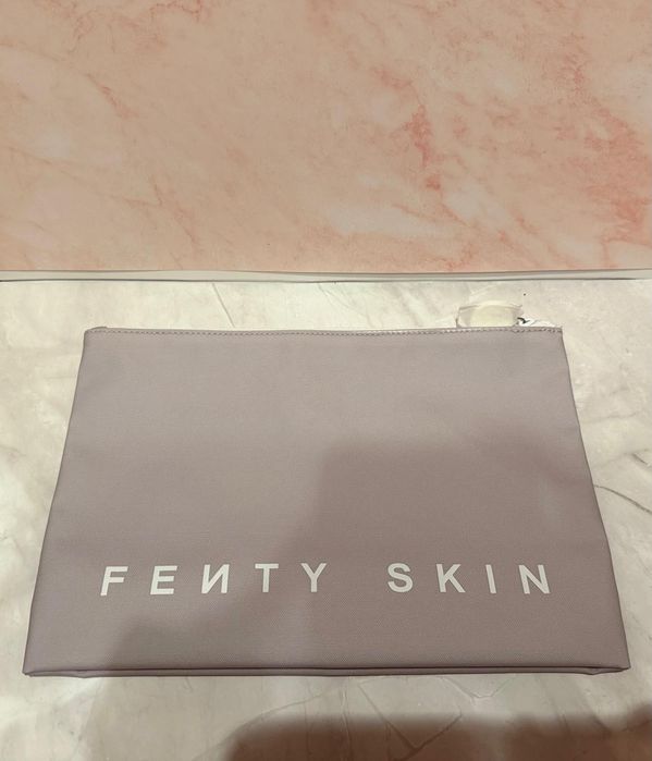 Kosmetyczka Fenty Skin Makeup Pouch Beauty Bag Saszetka