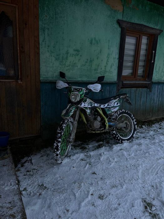 Продам мотоцикл BSE J3D 250