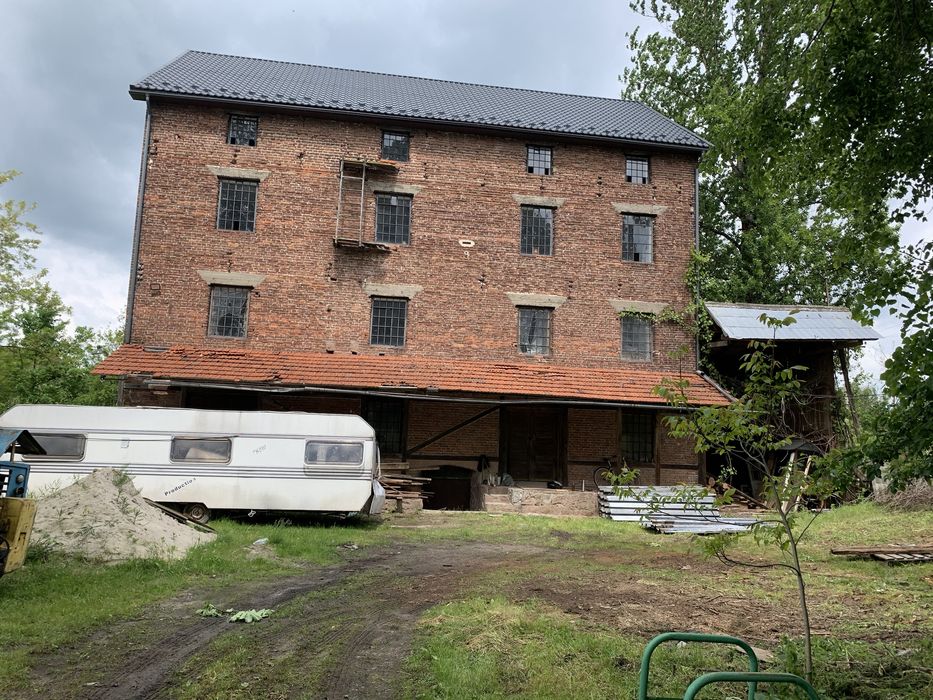 Комерційне приміщеня .Млин Австрійський .Млин.