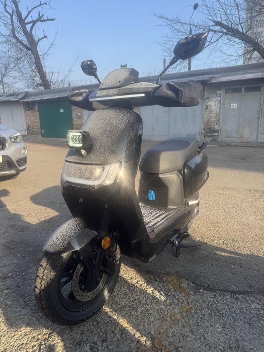 Оренда прокат якісний потужний скутер мопед шв 85 км/г. Можна без прав