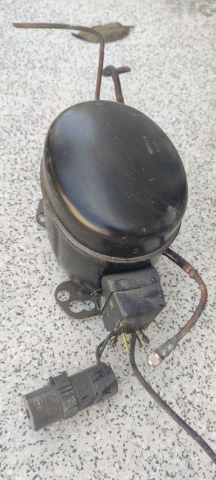 Motor compressor para vitrine frigorífica