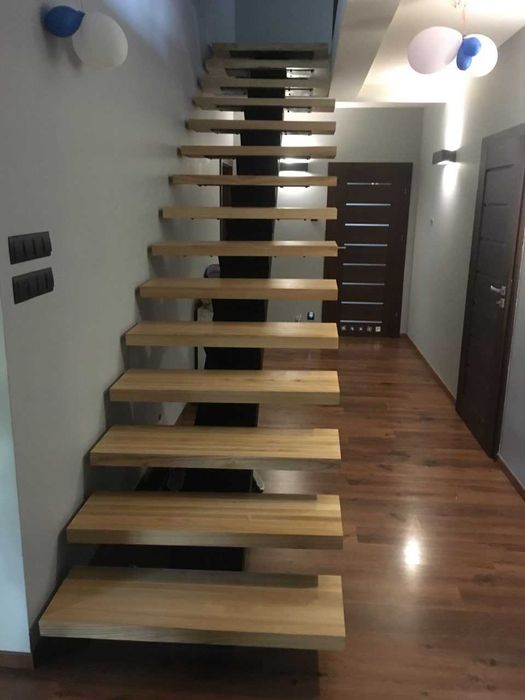 Schody Stopnie, trepy dębowe.