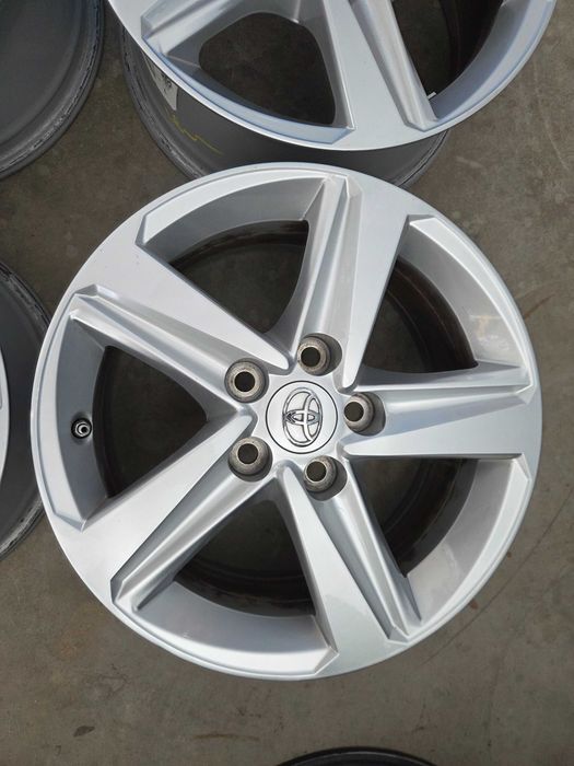 Alufelgi 16" Toyota Corolla Auris Avensis T27 Verso Camry 5x114,3