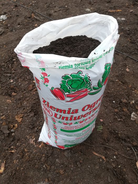 Ziemia ogrodowa 60l