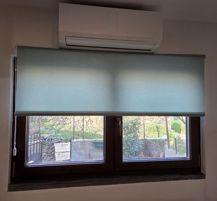 Translucent Roller Blind446393274660956162
