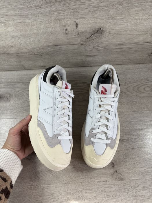 New Balance чоловічі кросівки 42 розмір