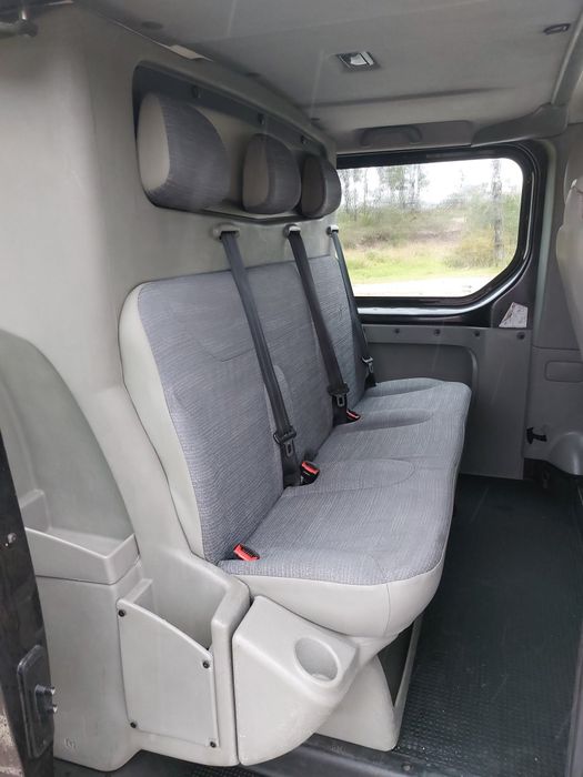 Renault Trafic 2.0 DCI 6 Lugares ano 2006 com A/C e CAIXA FIBRADA