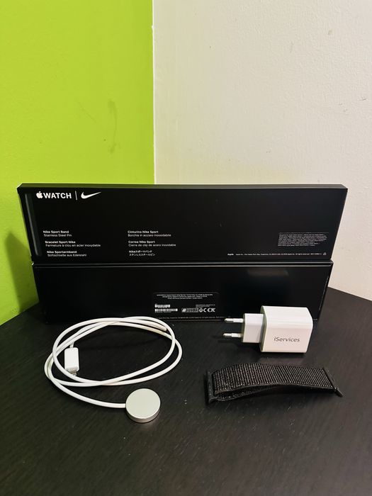 Apple Watch Serie 7 Nike - Starlight Aluminum 41”