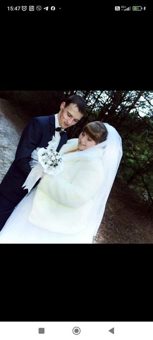 Продам весільну сукню