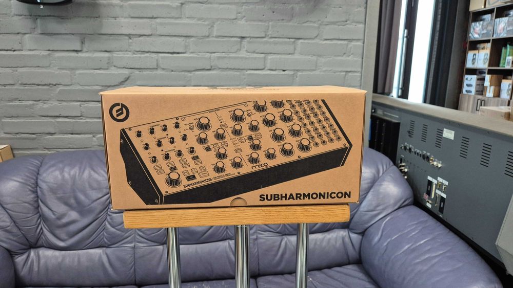 MOOG SUBHARMONICON Синтезатор аналоговий
