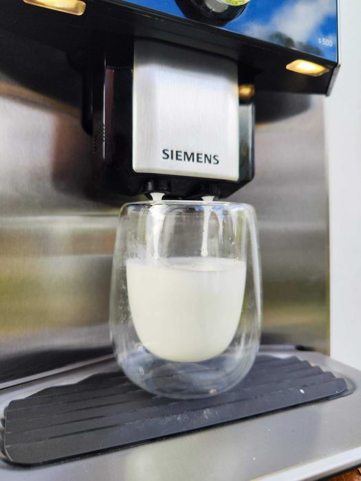 Кавомашина кофемашина Siemens EQ.9 S500