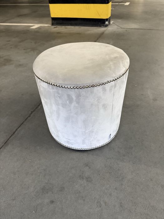 Puf , podnóżek szary zamszowy stan bdb