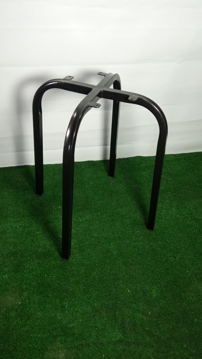 Табуретки кухонные. Новые . На металло каркасе.