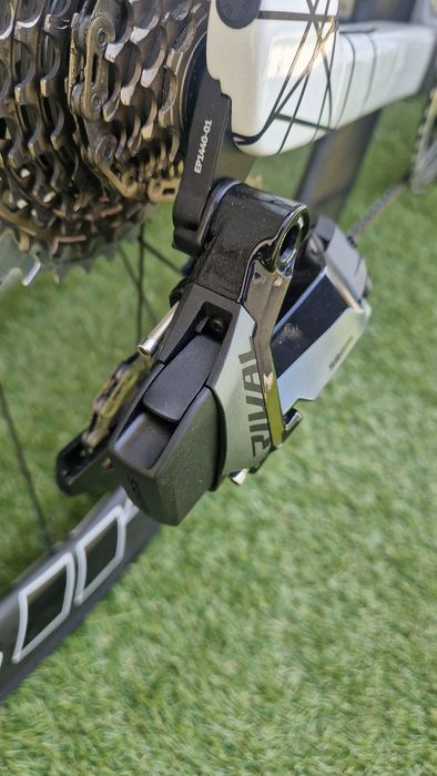 Grupo Sram Rival AXS E1