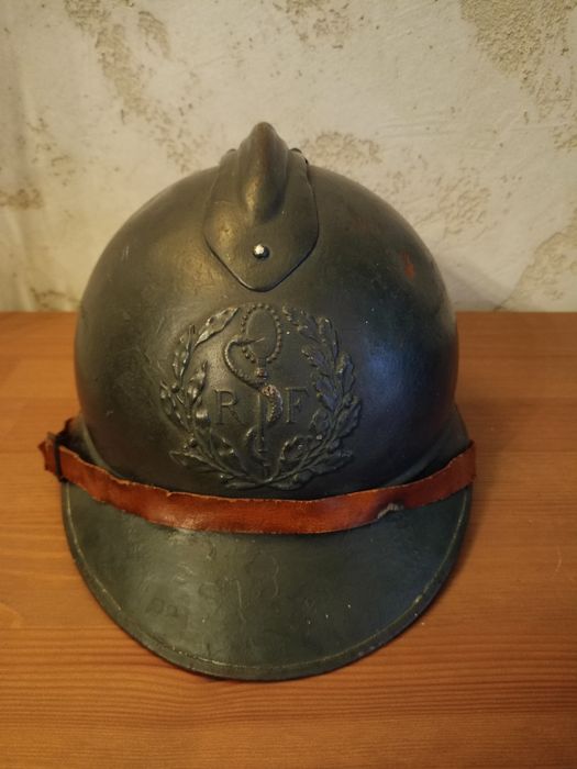Hełm francuski Adrian Mle.15 medyczny wielki rozmiar antyk kolekcja