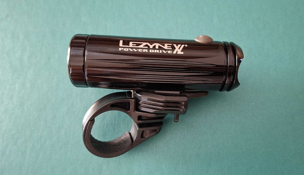 Luzes Lezyne Power Drive XL e Lezyne Femto Drive