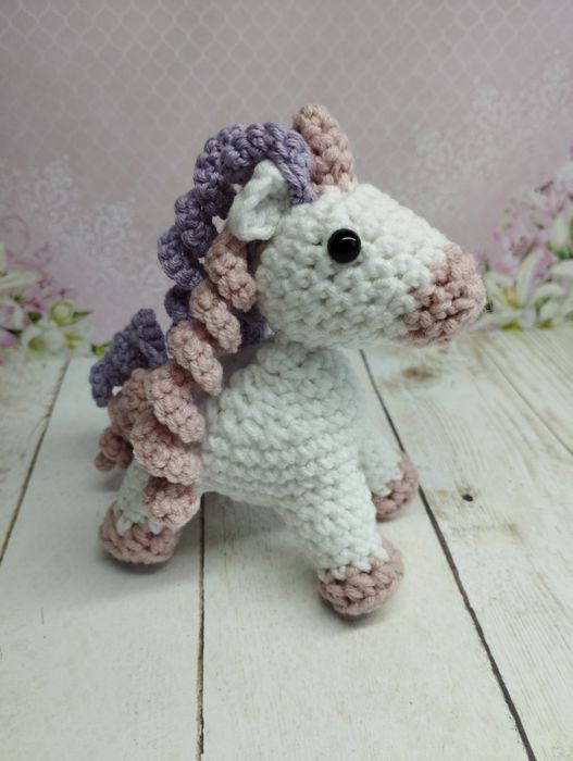 Jednorożec maskotka zawieszka amigurumi handmade
