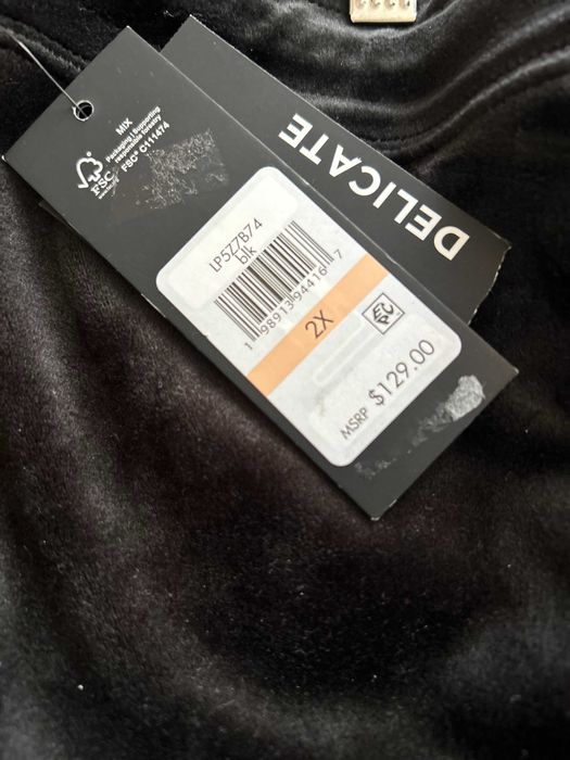 Костюм фірми karl lagerfeld paris розмір 2хl