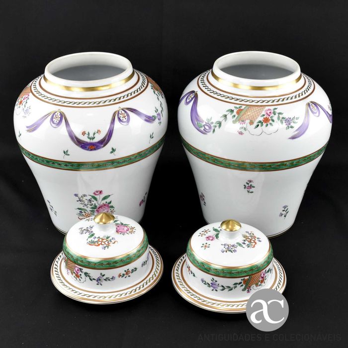 Par de potes com tampa porcelana Vidal Arte, Pintados à mão