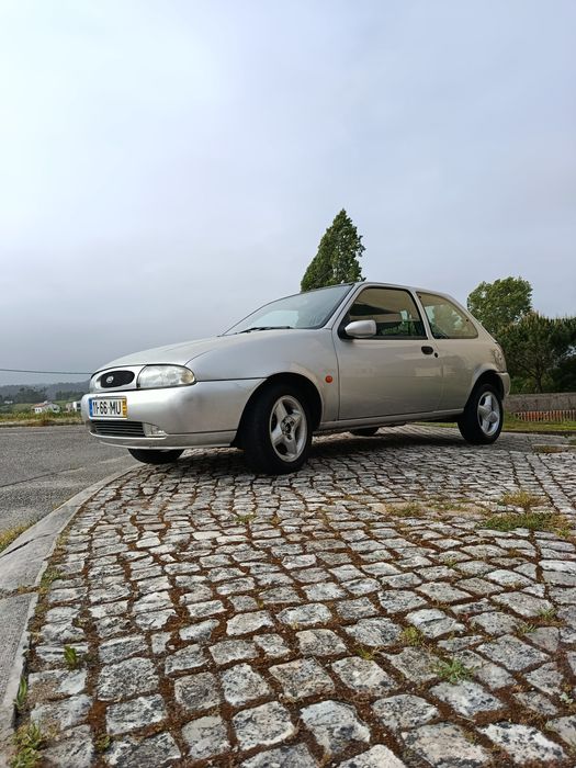 Ford Fiesta 1.2 Zetec 16v Coupé 5lugares em bom estado !!!