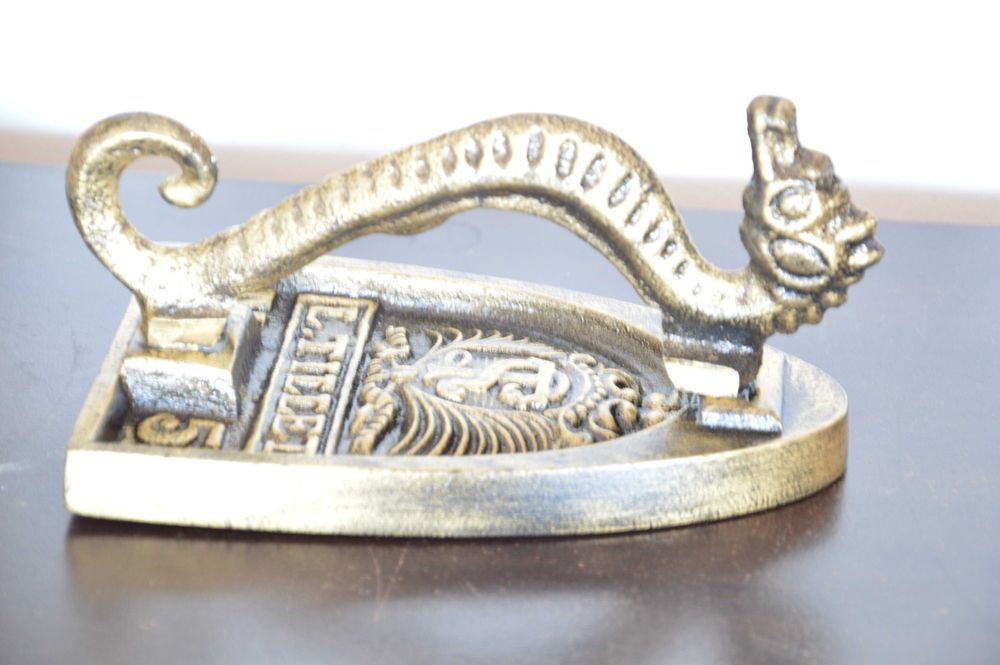 ŻELAZKO wyjątkowe żeliwne przedwojenne sygnowane