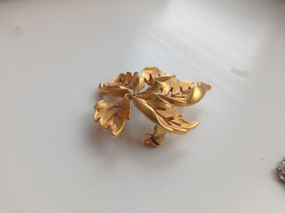 Винтажная ретро брошь листочек брошка винтаж