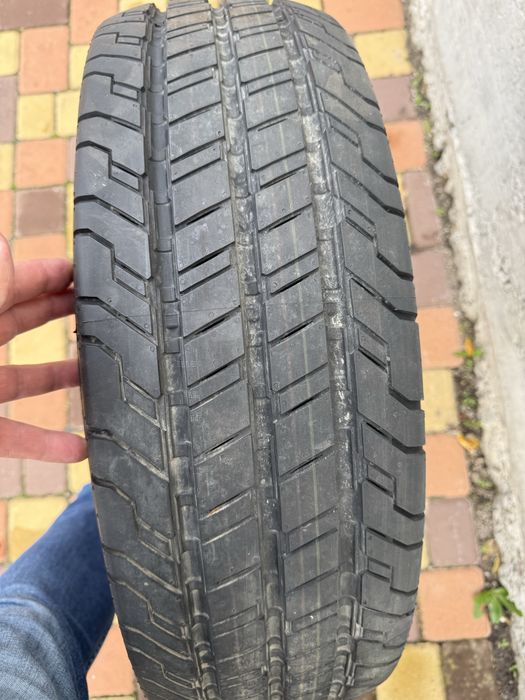Шина 225/75 R16c з диском одна штука