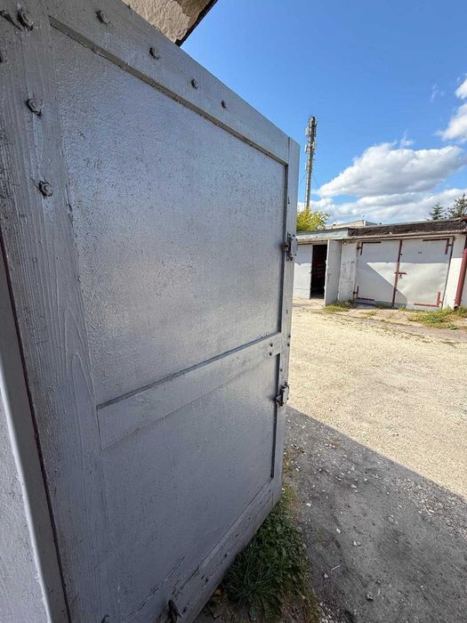 Sprzedam garaż murowany - Brzeziny