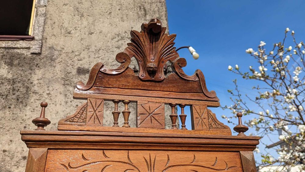 Cómoda vintage, em madeira maciça