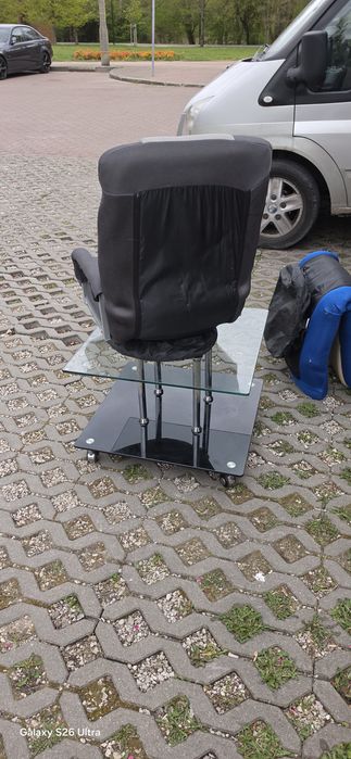 Małe fotele dwie sztuki