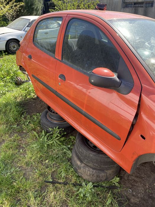 Peugeot 206  ano 2000