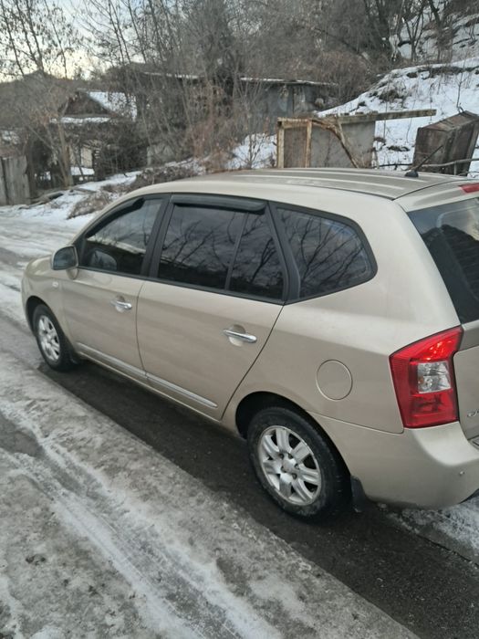 Kia.Carens ||| .