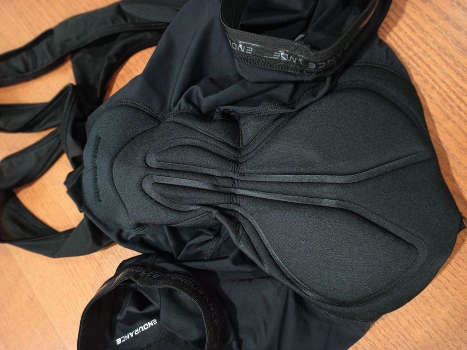 Calção com alças ciclismo da Endurance NOVO