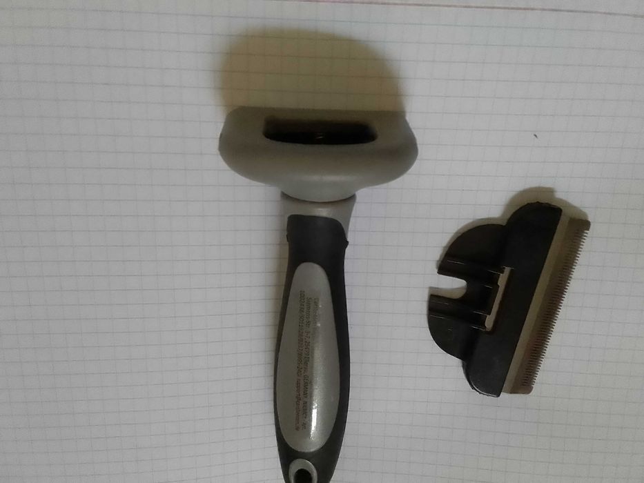 Escova/Pente estilo furminator com ponta removível