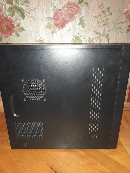 Продам комп'ютер AMD Phenom II X4 925, монітор та регулятор напруги